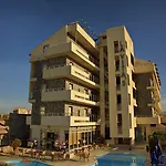 La Vita\'S Hotel